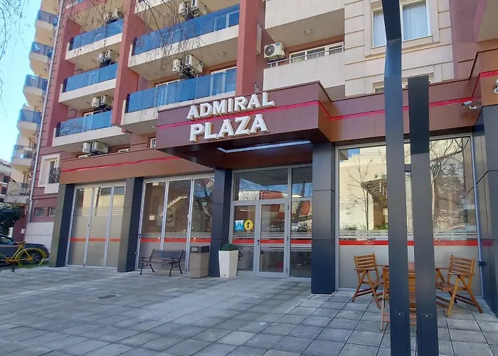 Admiral Plaza, & 公寓 阳光海滩