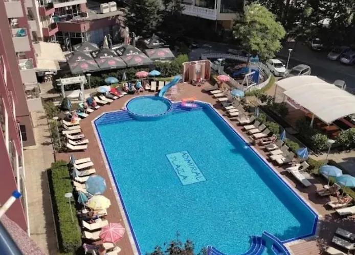 Admiral Plaza, & 公寓