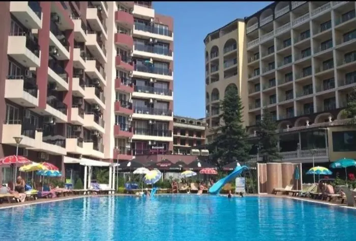 Admiral Plaza, & 公寓 阳光海滩