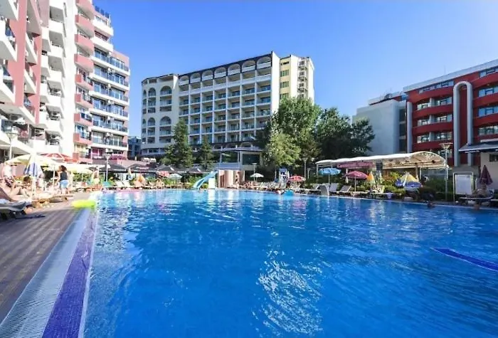 Admiral Plaza, & 阳光海滩