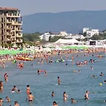 Admiral Plaza, & דירה *