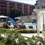 Admiral Plaza, & דירה *